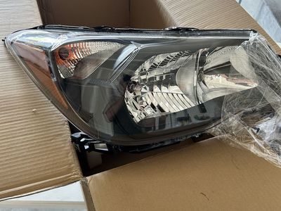 New 2014-2016 Subaru Forester Headlight Assembly - Right