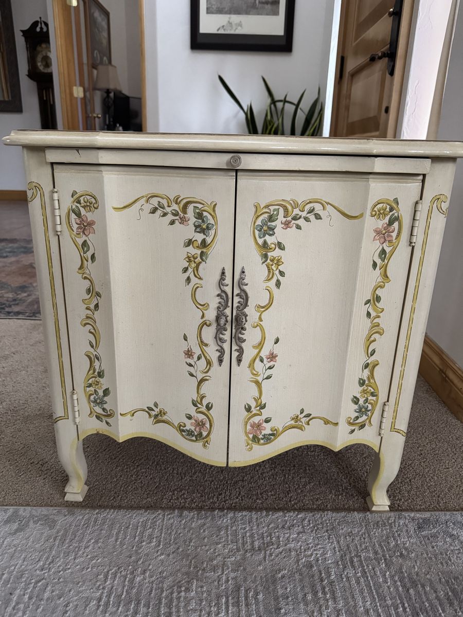 Drexel Heritage French Provincial Louis XV 1971 ni