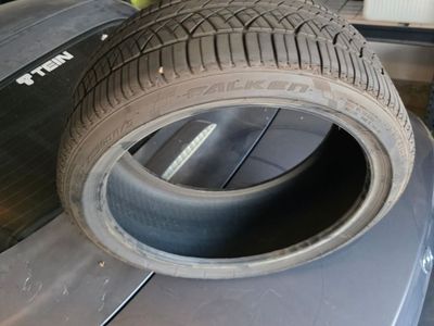 205/45r17 tire