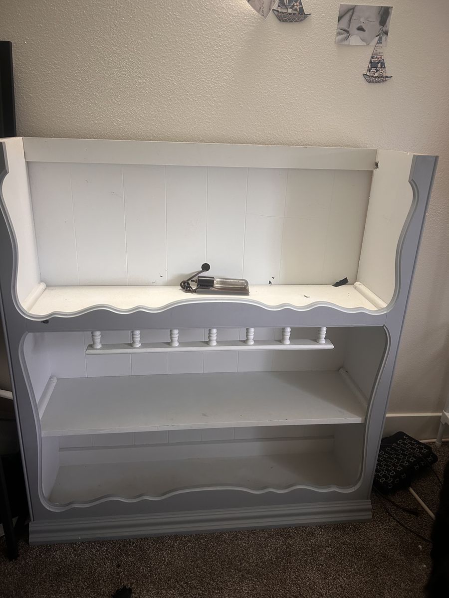 Free bookshelf with light