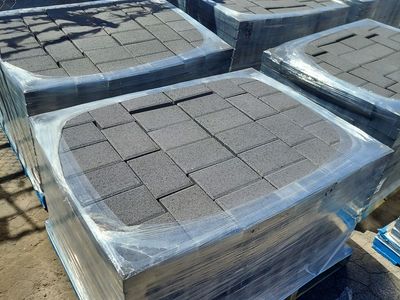 BLACK 6x9 PAVERS