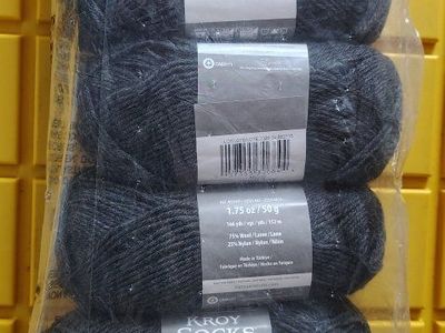 Paton's Kroy Socks sock yarn - wool / nylon blend 50g "Gentry Grey" 6 skeins
