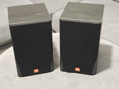 JBL MR25 bookshelf speakers -sound great!