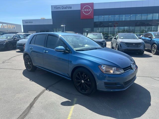 2016 Volkswagen Golf TSI S