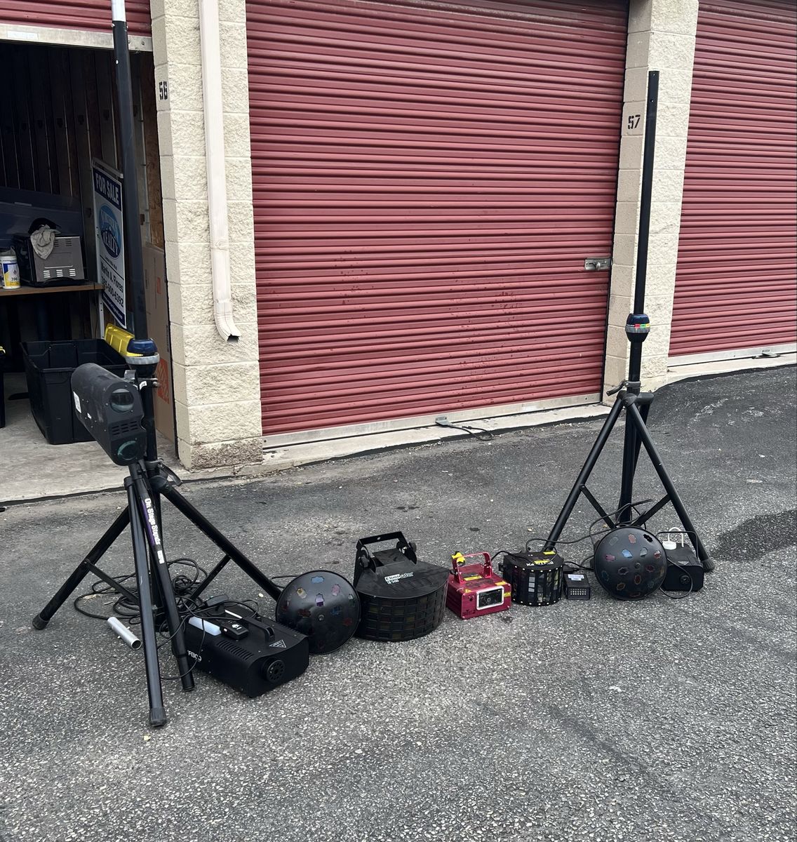 DJ Lights Fog Machine Vizio JVC Crown Audio Video Lot