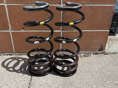 2022 - 2026 TOYOTA TUNDRA OEM L / R REAR COIL SPRING SET