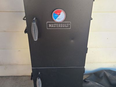 Masterbuilt propane smoker
