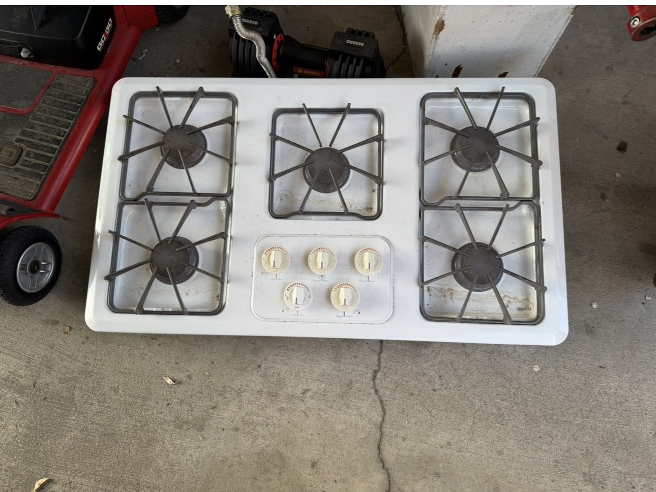 Maytag 36" Gas five  Burner Cooktop White