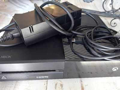 Xbox One with HDMI cord