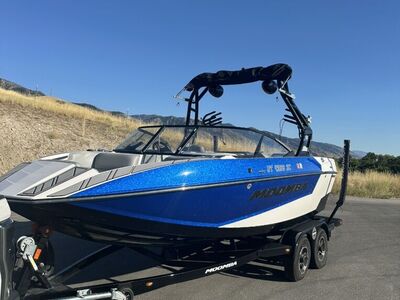 2020 Moomba Mondo 13 Passenger