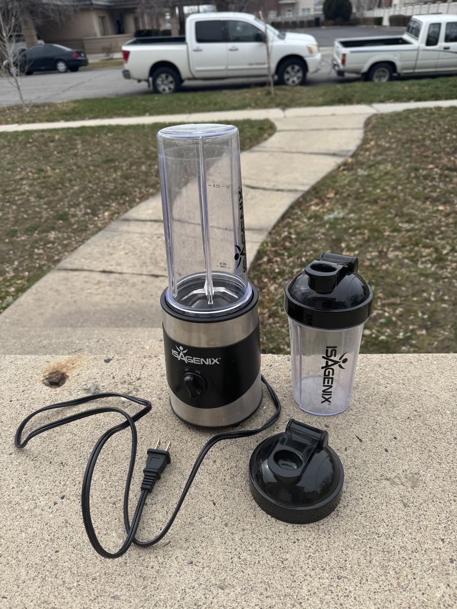 Isagenix Smothie Blender Set