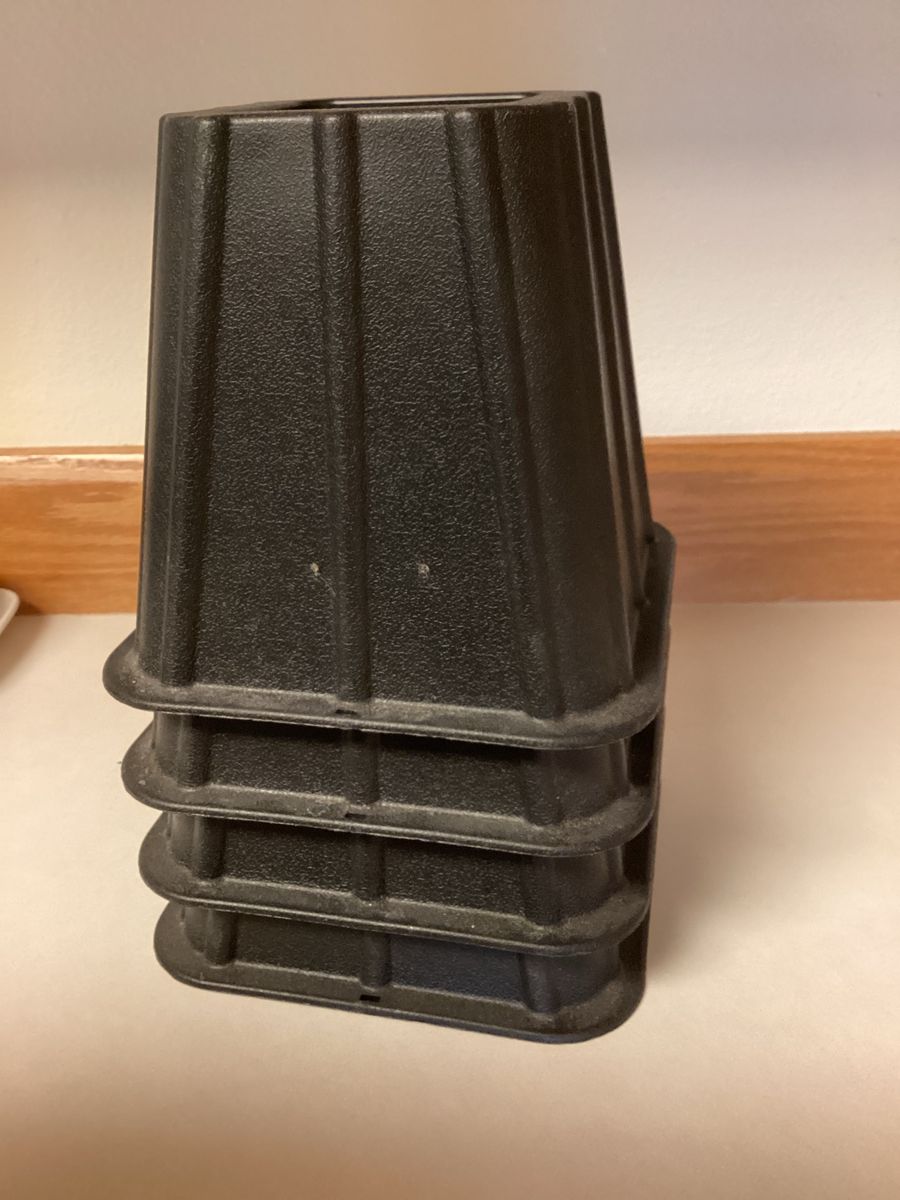Used Black Plastic Bed Risers (Set of 4)