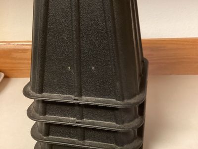 Used Black Plastic Bed Risers (Set of 4)