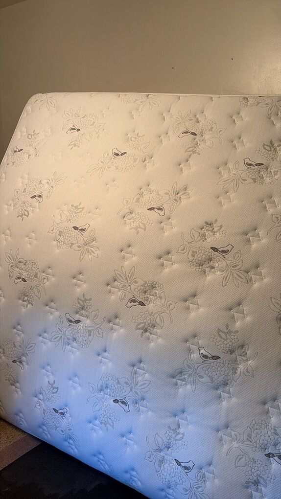 King Size Pillowtop Mattress