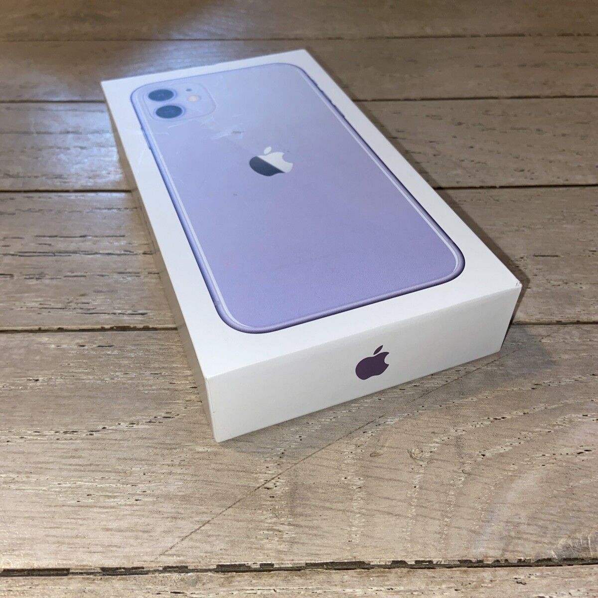 iphone 11 64 GB US Mobile/ Celluar Only. Like a brand new 100% battery