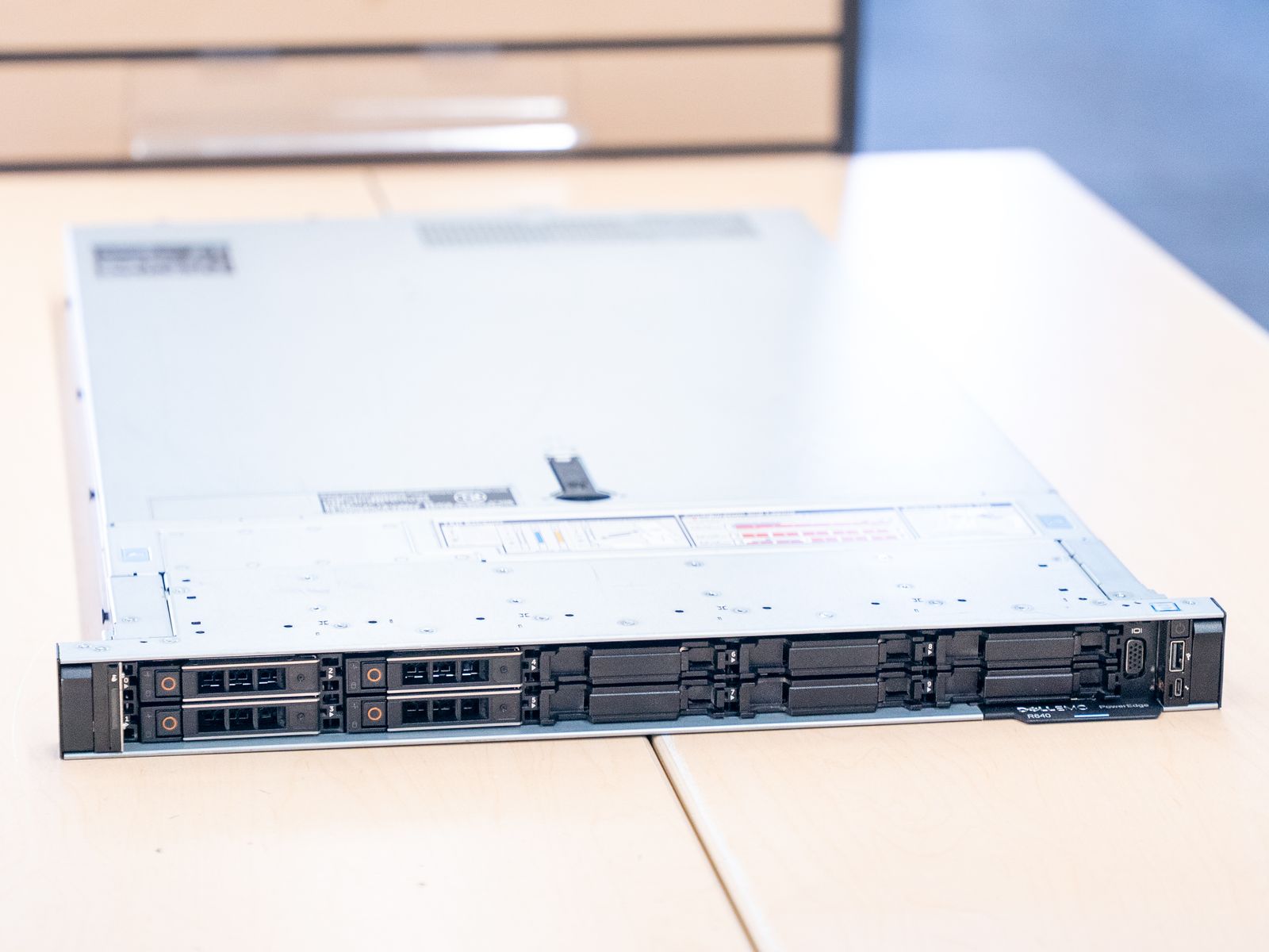 Dell Poweredge R640 Server | 28 CPU Cores, 64GB RAM, 10G Networking, 10x SSD Bays, iDRAC Enterprise