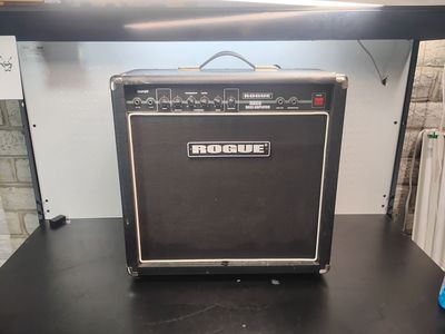 Rogue RB60 60-watt Solid-State Bass Combo Amplifier