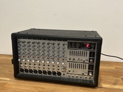 BEHRINGER 10 channel amp / audio mixer with effects for PA system
