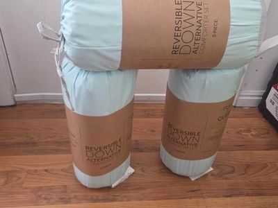 Noble Linens Soft 3-Piece Aqua & Gray Reversible All Season Lightweight Down Alternative Comforter