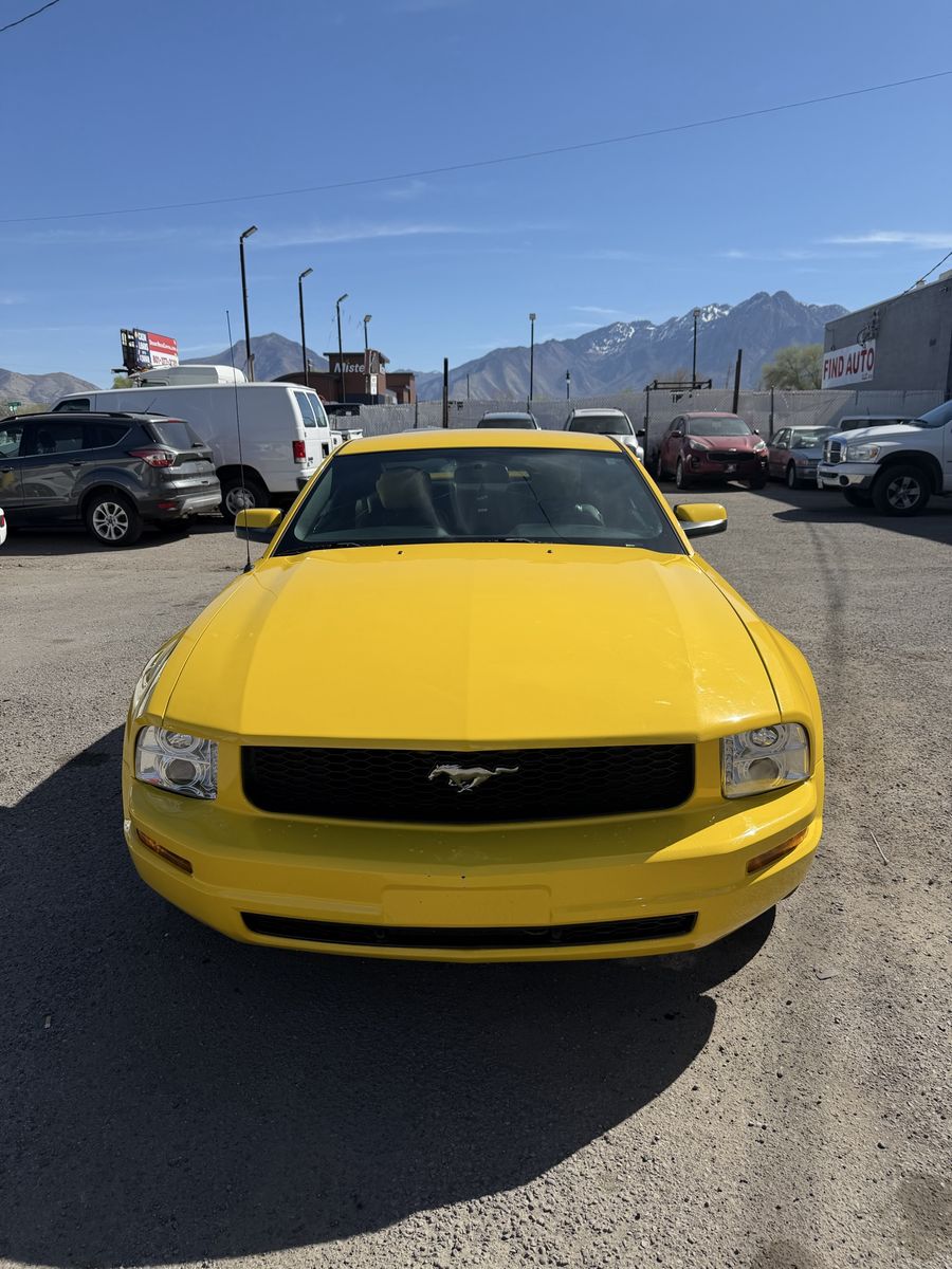 2005 FORD MUSTANG Premium