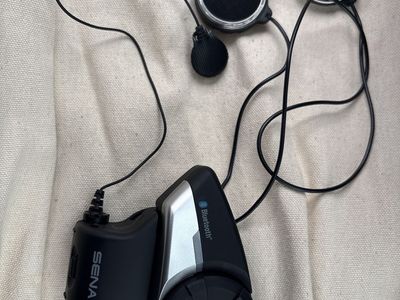 Sena 20s evo Bluetooth Headset & Intercom for Motorcycle Helmets - Black/Silver, Used