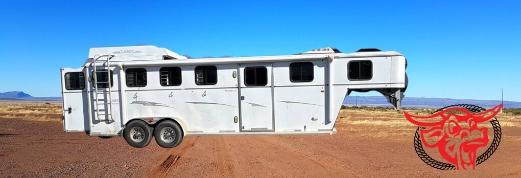 2006 Classic Monarch 4 Horse Overnighter