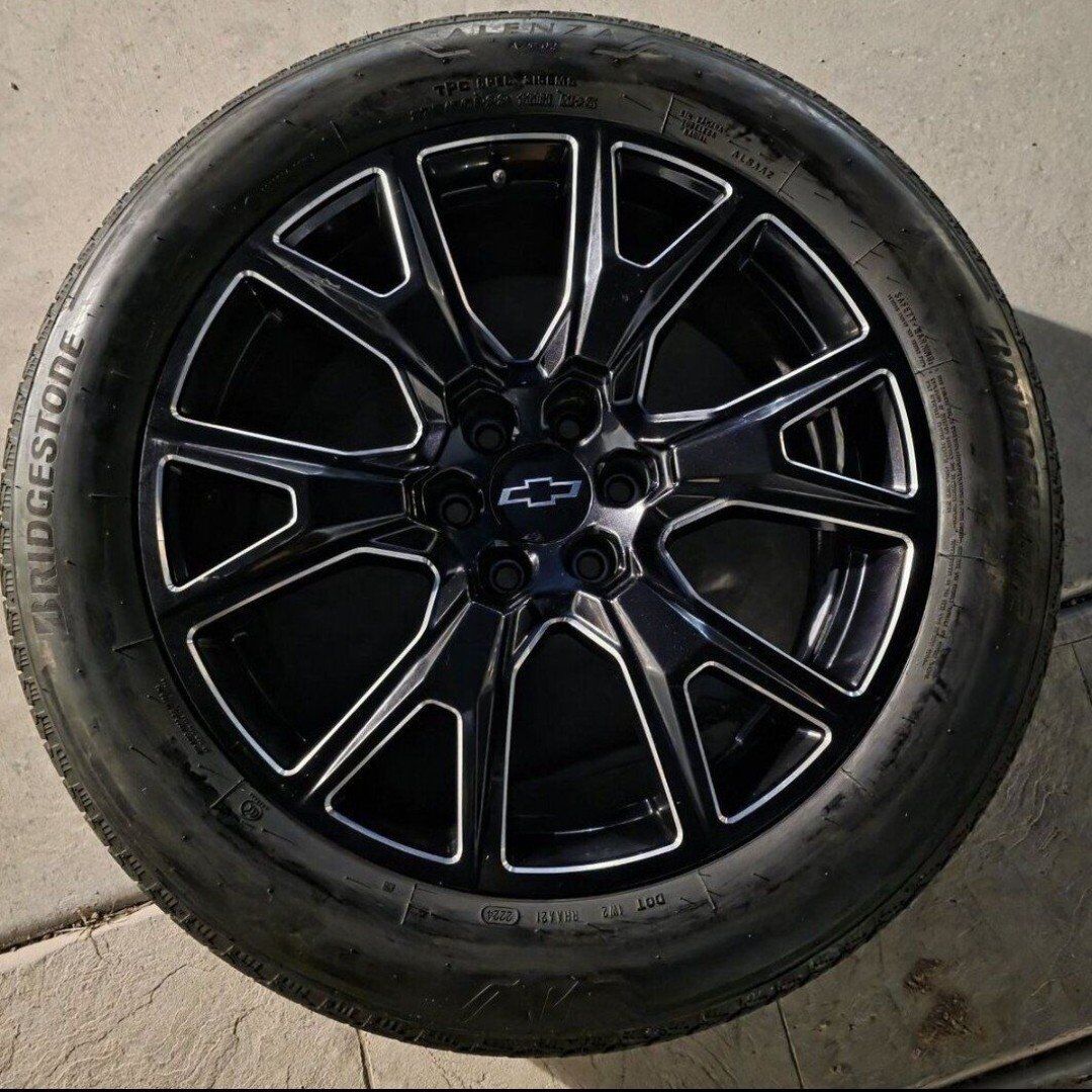 2025 Chevy Silverado High Country 22 Wheels Tires