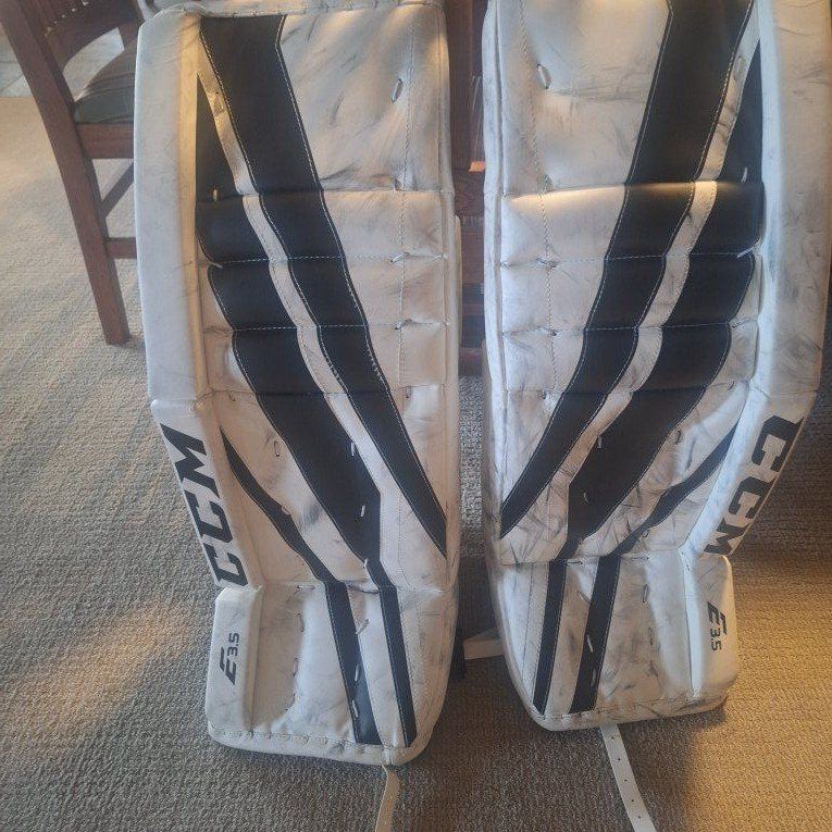 CCM Extreme Flex 3.5 Goalie Pads