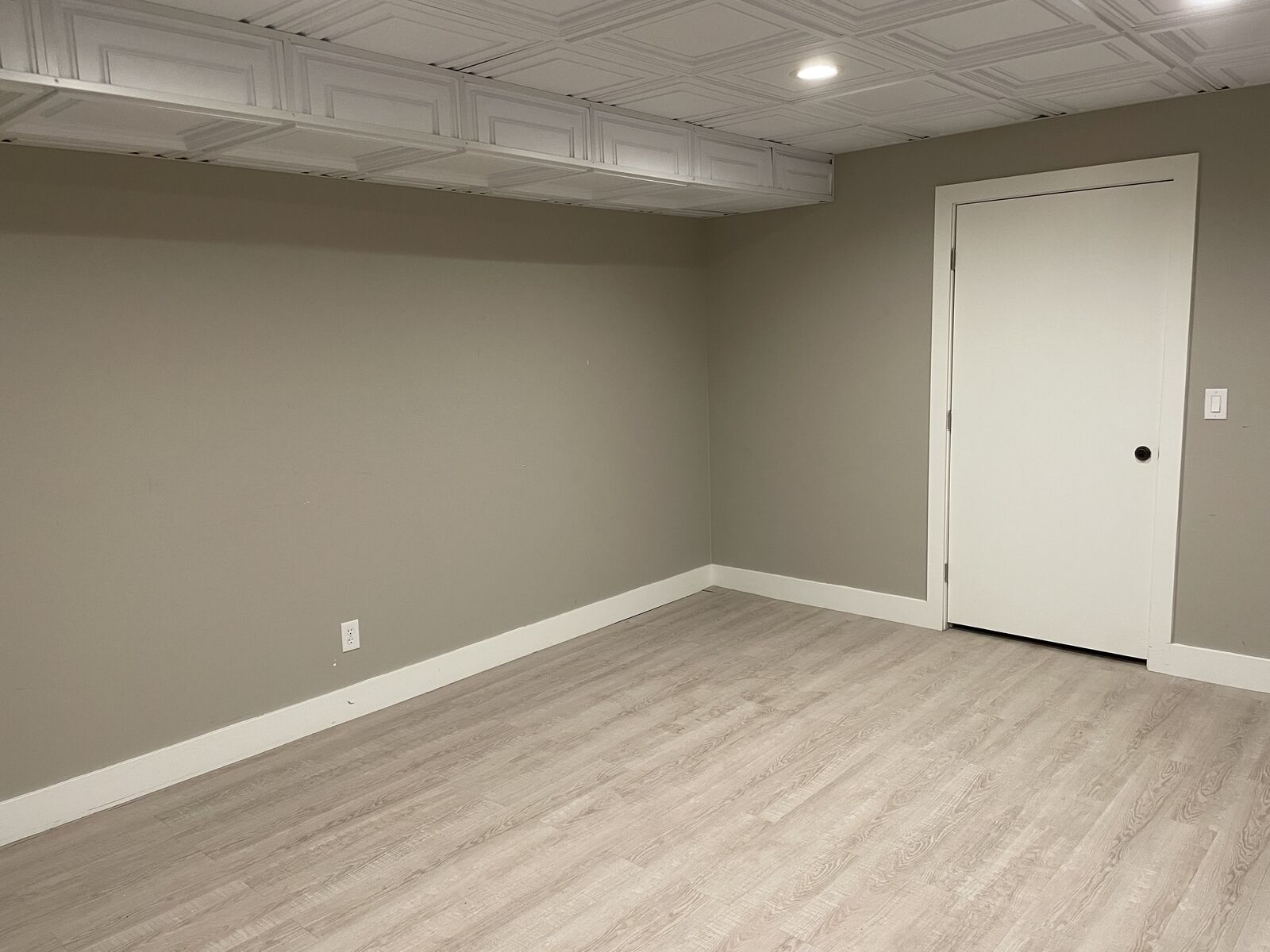 200 SF Private Office Studio – 1.55 per sq. ft. Suite 108