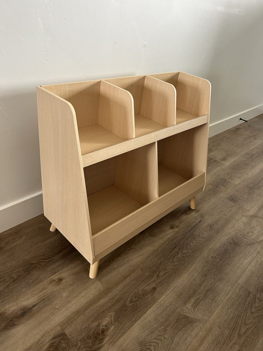 Baby/ kid book shelf