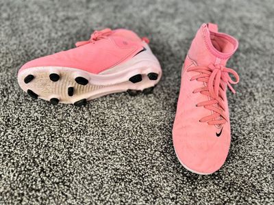 N Jr. Phantom Luna size 1Y pink