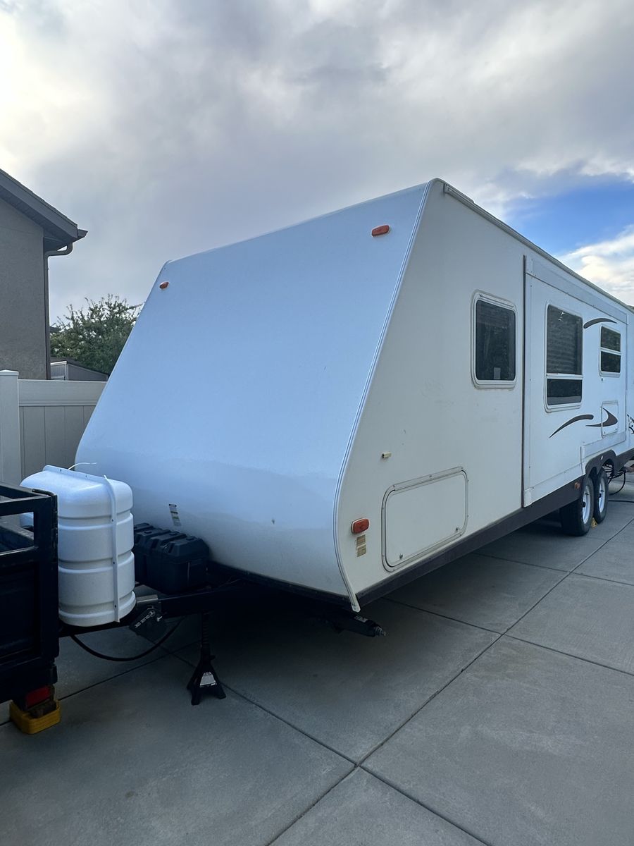 2006 keystone zeppelin 26ft