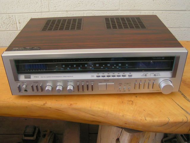 SANSUI 9900Z digital Quartz Synthesizer Stereo Receiver