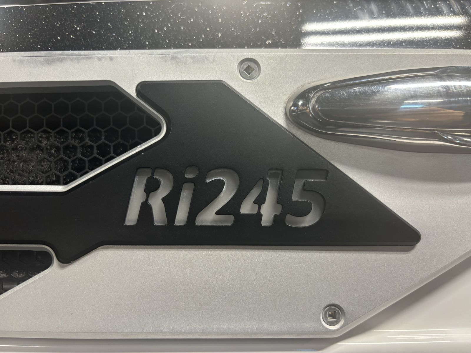 Main image 6