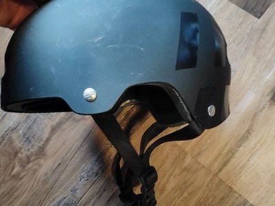 Destroyer DH-1 Skate Helmet Size L/XL