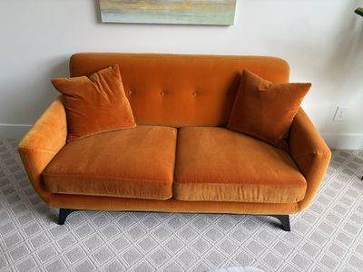 Falkirk Mid Century Modern Amber Orange Loveseat sofa $500 cash/venmo in Draper