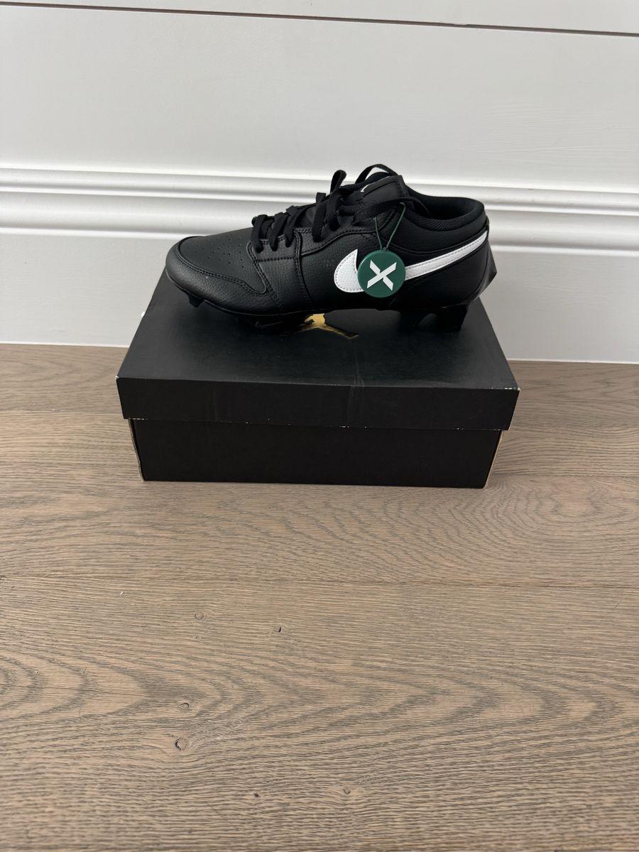 Brand New Jordan 1 Low TD cleat Men Size 9.5