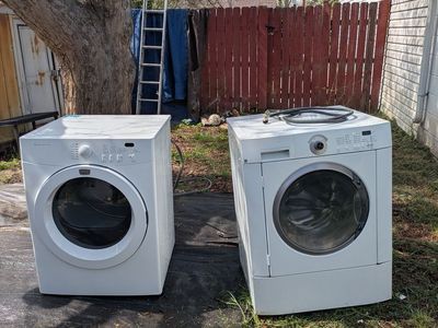 Frigidaire washer and dryer
