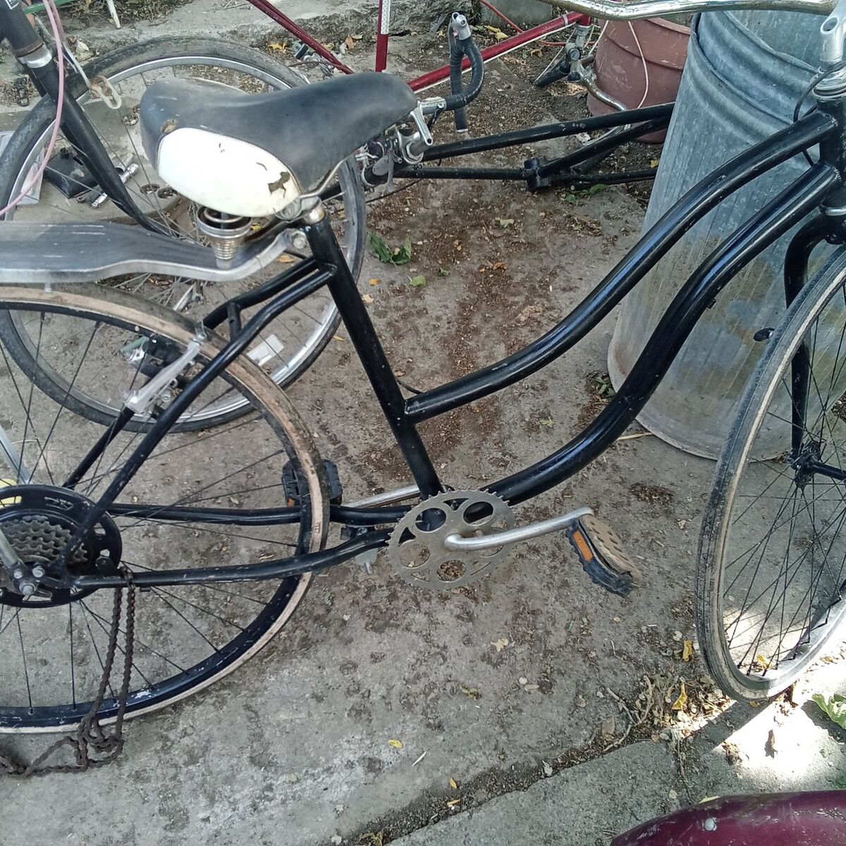 vintage Schwinn bike