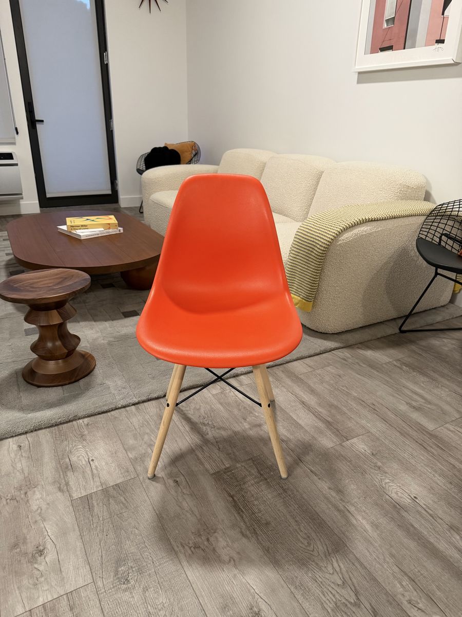 Herman Miller Eames Molded Plastic Side Chair