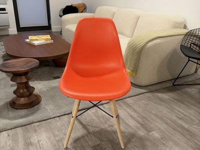 Herman Miller Eames Molded Plastic Side Chair
