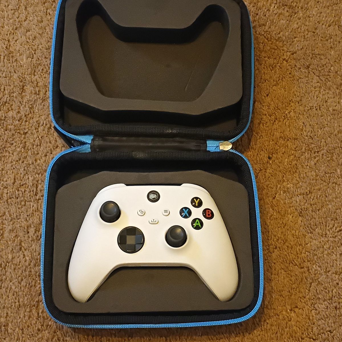 Battlebeaver Controller -  White - Includes Custom Case