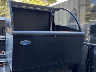 Dessert refrigerator