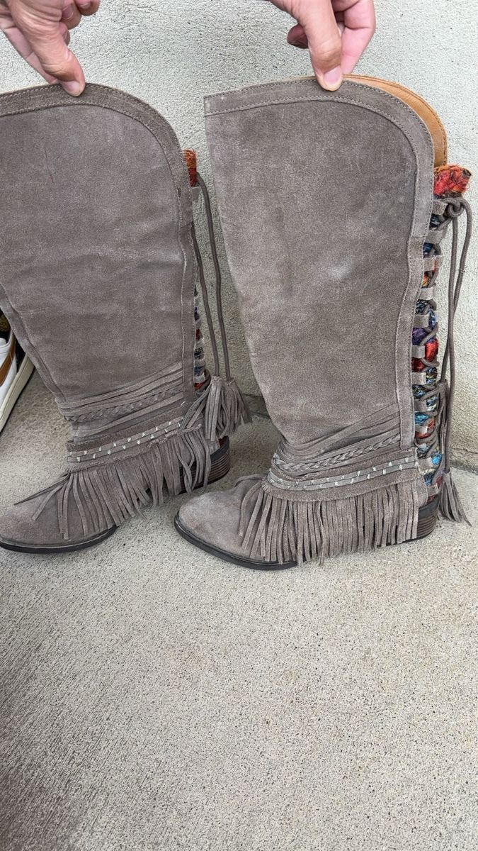 Women's Gray Suede Fringe Knee-High Boots - Size 8, Braided Detail, Excellent Condition