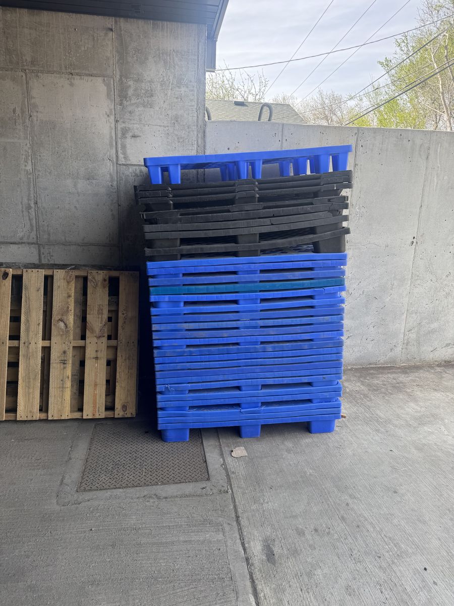 FREE Plastic Pallets