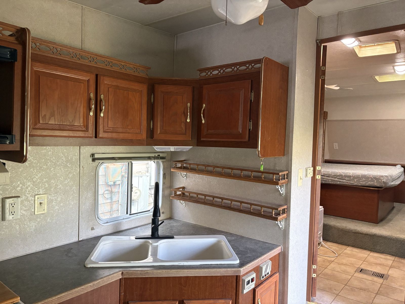 Main image 9