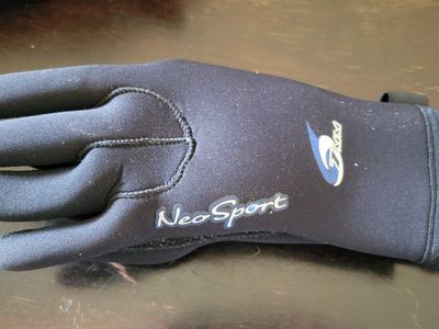 Neosport 7mm Gloves