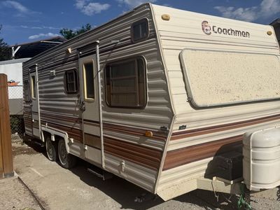 1983 Coachmen 24’ bumper pull