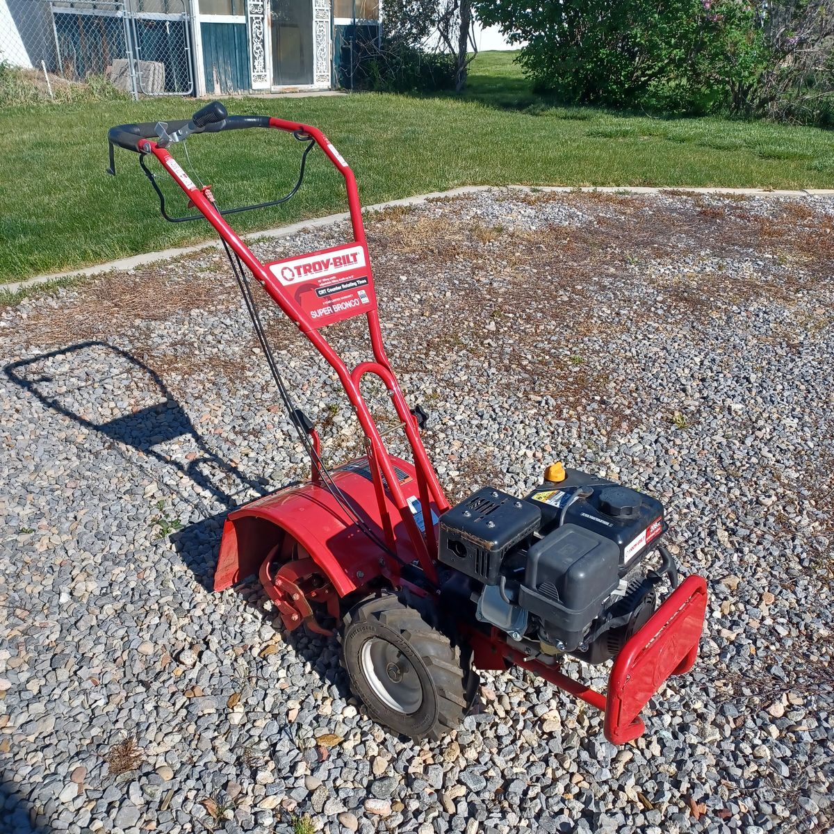 Troy-bilt super bronco rear tine roto-tiller