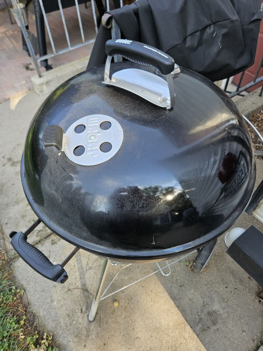 Weber® Master-Touch Charcoal Grill, 22-Inch, Black